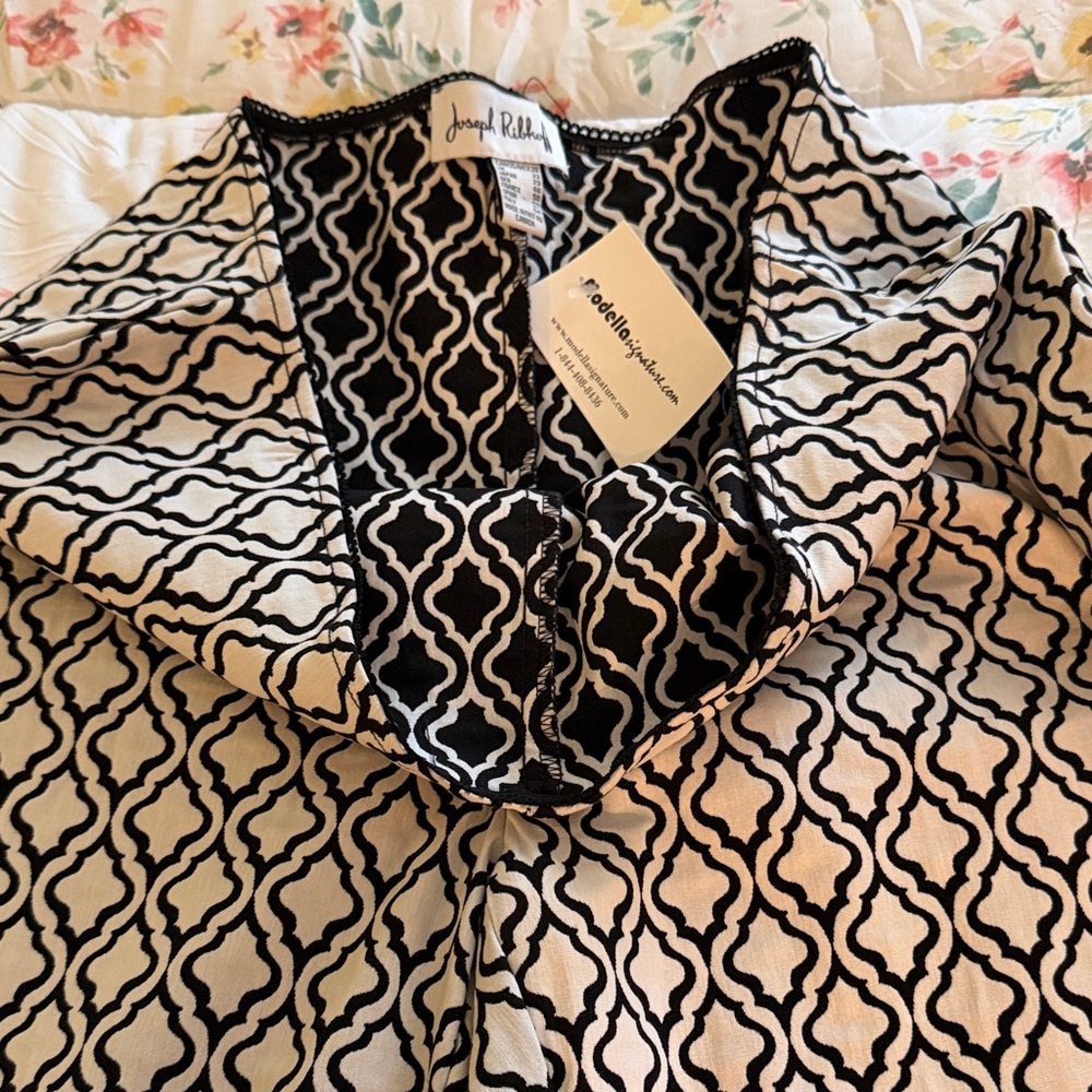 Joseph Ribkoff Black and Ivory Geometric Print pants